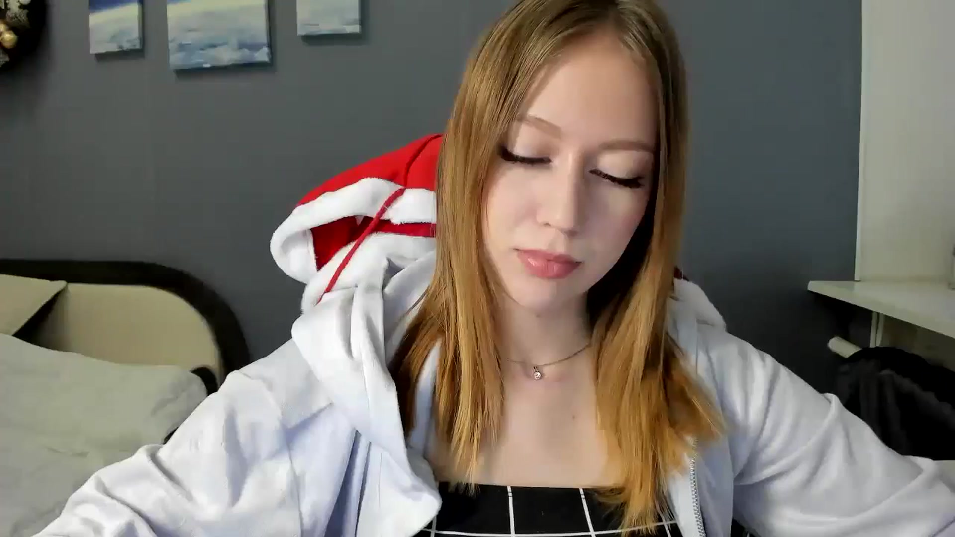Gallery image thumbnail from RoboSasha's myfreecams stream on, 12/27/2024, 12:29 image 9 of 20