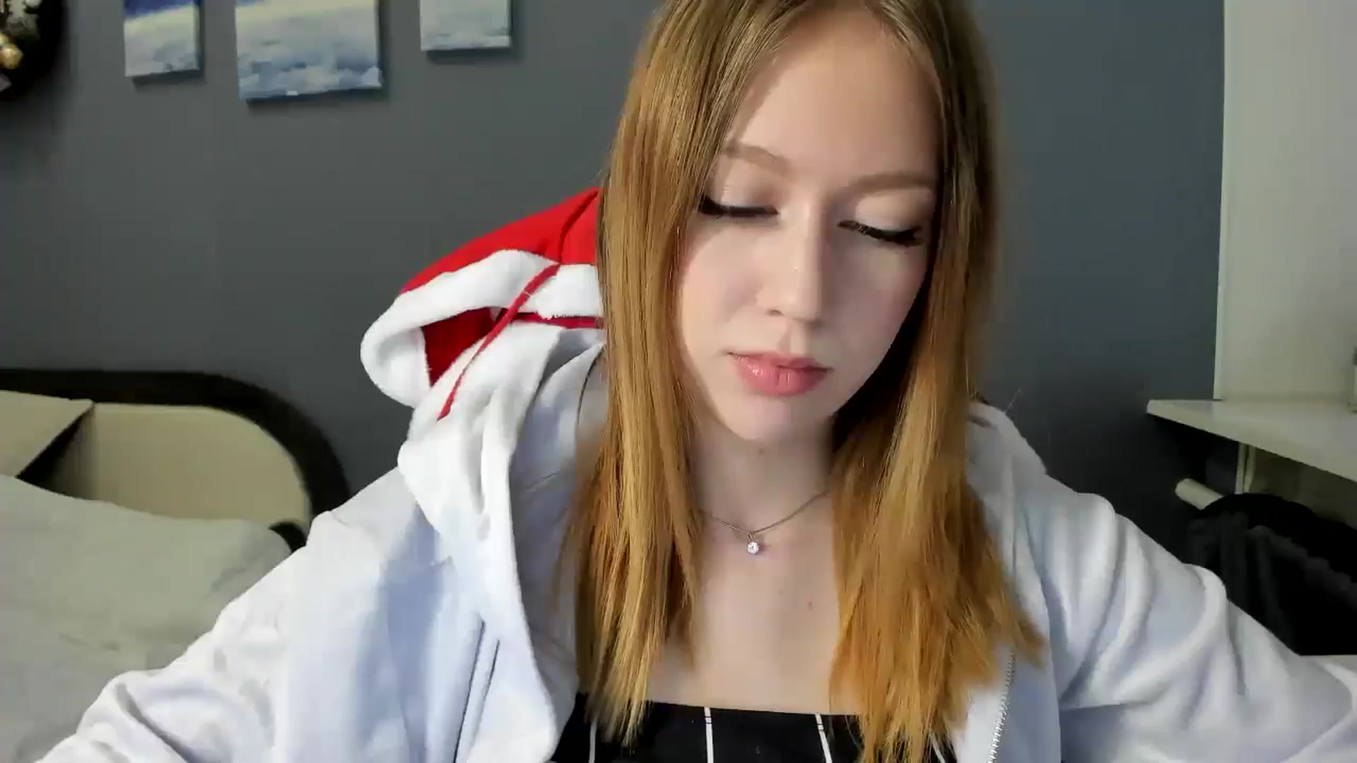 Gallery image thumbnail from RoboSasha's myfreecams stream on, 12/27/2024, 12:29 image 20 of 20