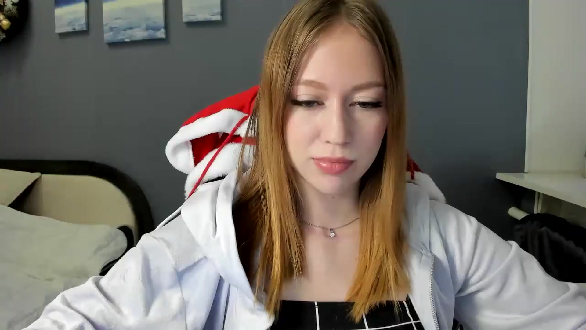 Gallery image thumbnail from RoboSasha's myfreecams stream on, 12/27/2024, 12:29 image 10 of 20