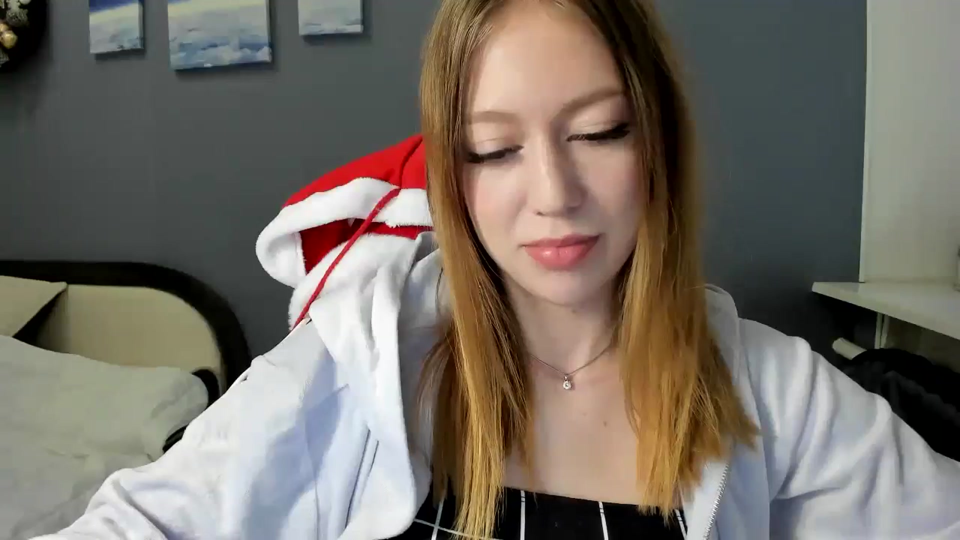 Gallery image thumbnail from RoboSasha's myfreecams stream on, 12/27/2024, 12:29 image 19 of 20