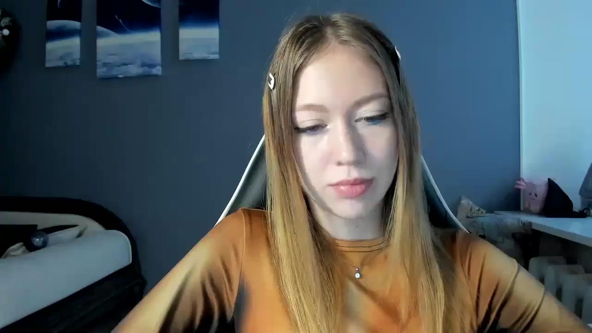 Gallery image thumbnail from RoboSasha's myfreecams stream on, 01/08/2025, 14:29 image 4 of 20