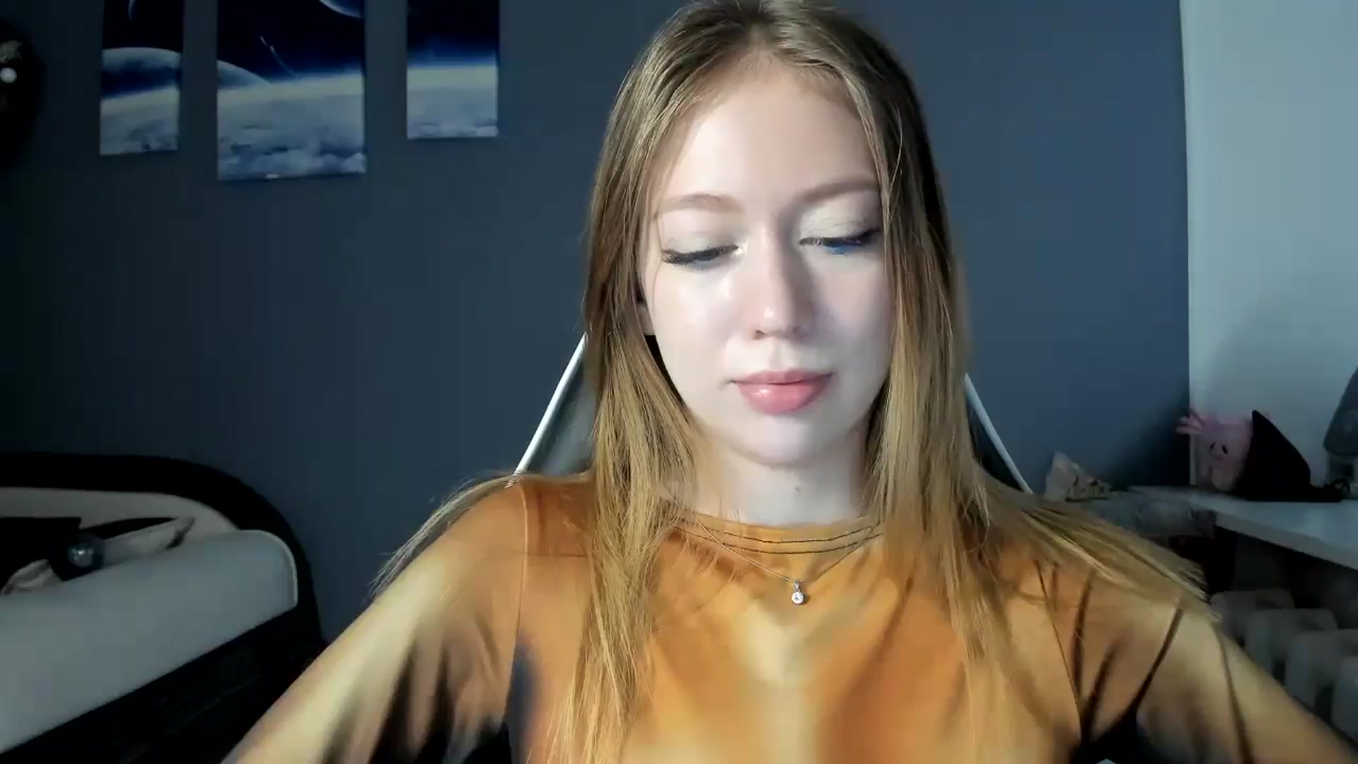 Gallery image thumbnail from RoboSasha's myfreecams stream on, 01/08/2025, 14:29 image 18 of 20