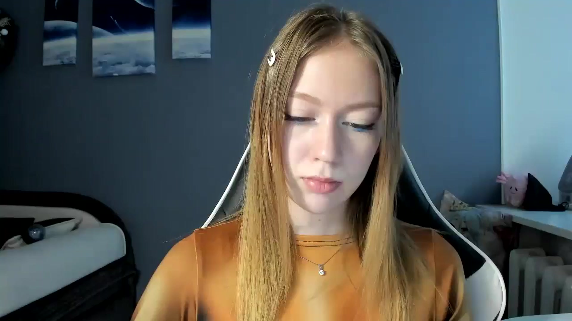 Gallery image thumbnail from RoboSasha's myfreecams stream on, 01/08/2025, 14:29 image 6 of 20