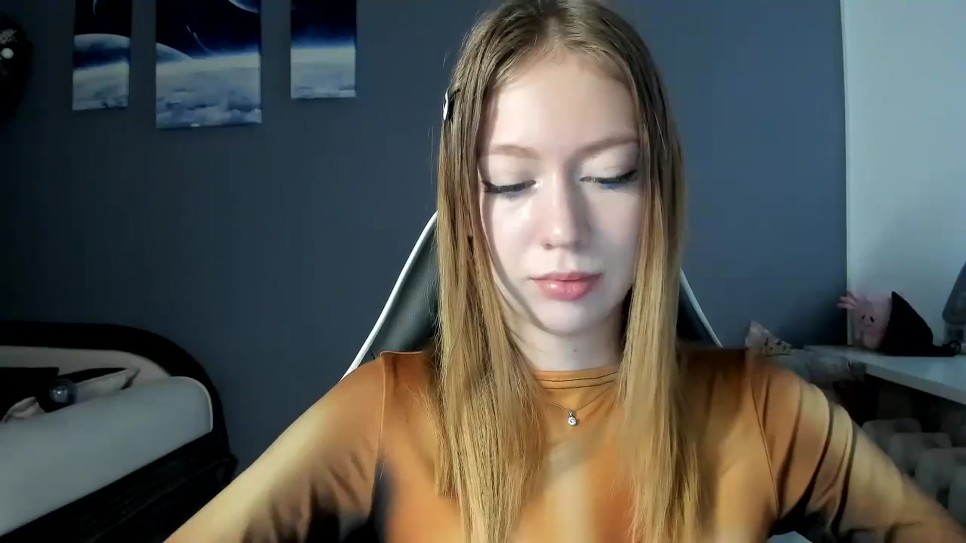 Gallery image thumbnail from RoboSasha's myfreecams stream on, 01/08/2025, 14:29 image 16 of 20