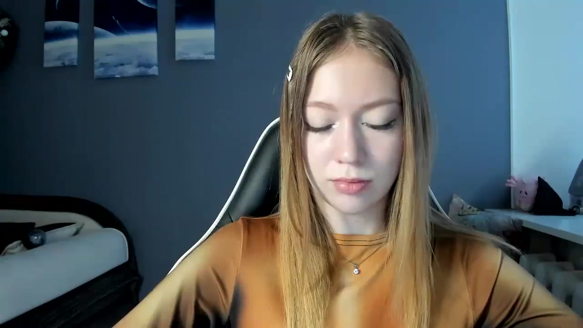 Gallery image thumbnail from RoboSasha's myfreecams stream on, 01/08/2025, 14:29 image 7 of 20