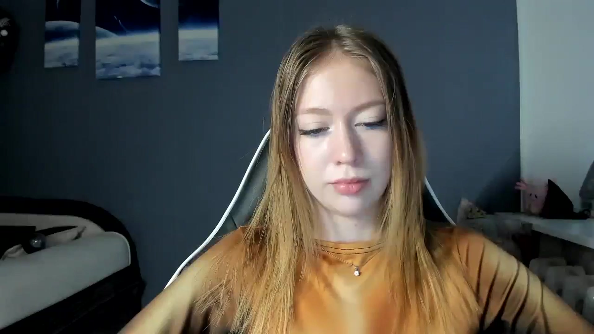 Gallery image thumbnail from RoboSasha's myfreecams stream on, 01/08/2025, 14:29 image 19 of 20