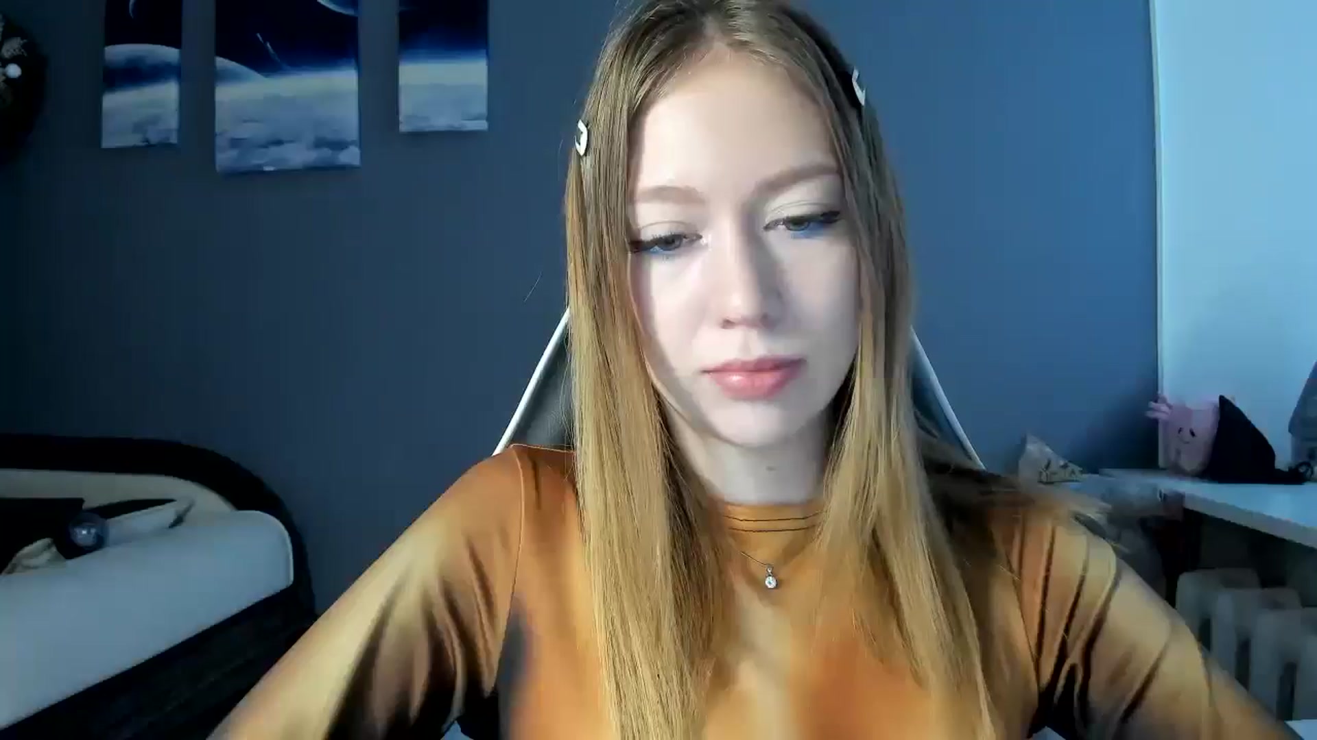 Gallery image thumbnail from RoboSasha's myfreecams stream on, 01/08/2025, 14:29 image 1 of 20