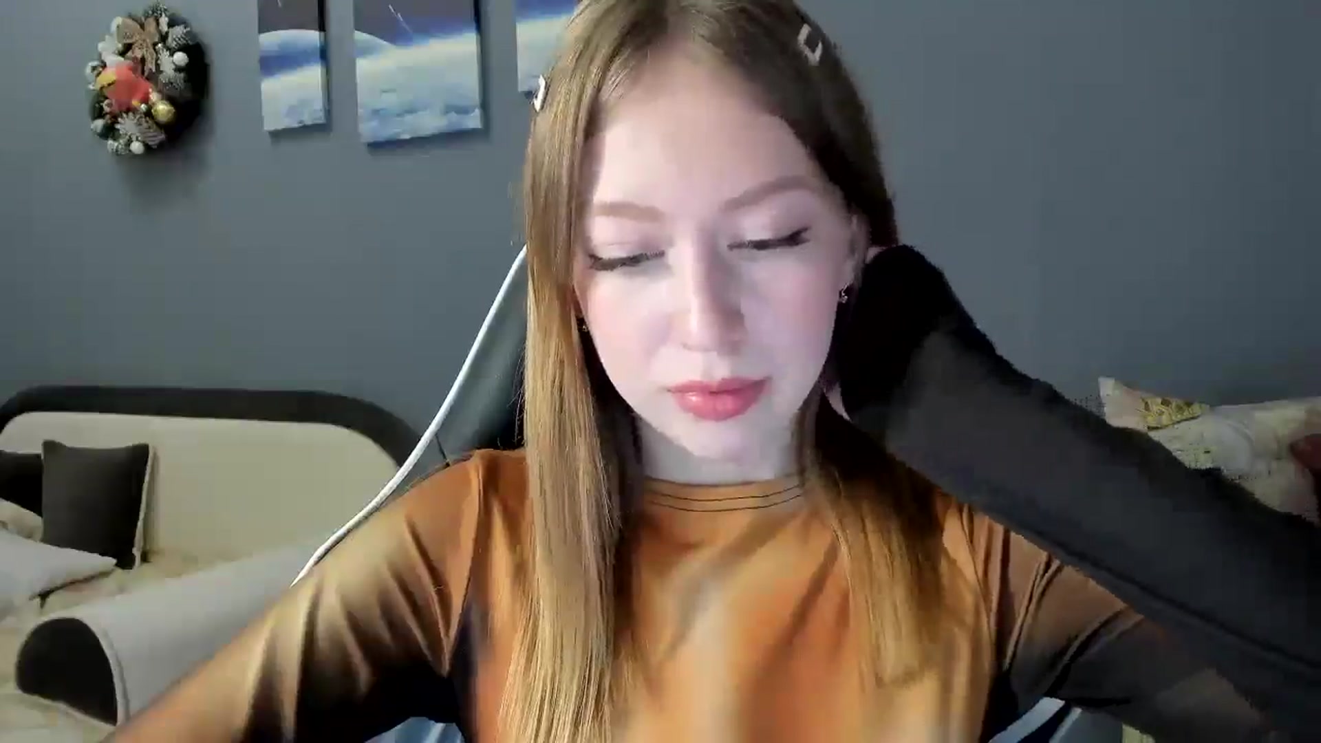 Gallery image thumbnail from RoboSasha's myfreecams stream on, 01/12/2025, 15:08 image 12 of 20