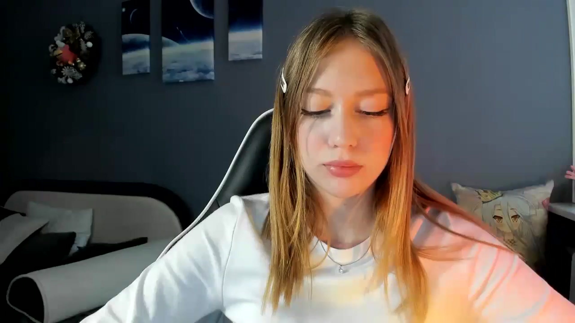 Gallery image thumbnail from RoboSasha's myfreecams stream on, 01/14/2025, 12:54 image 17 of 20