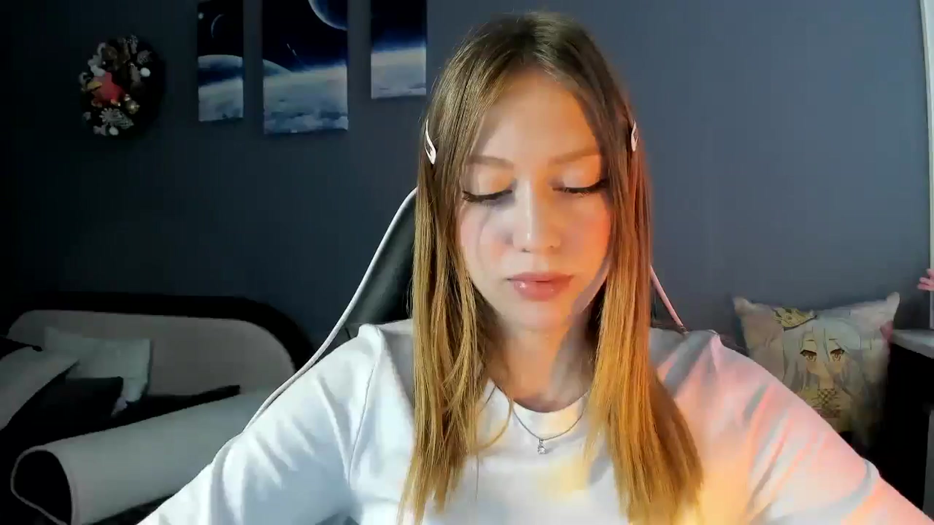 Gallery image thumbnail from RoboSasha's myfreecams stream on, 01/14/2025, 12:54 image 15 of 20