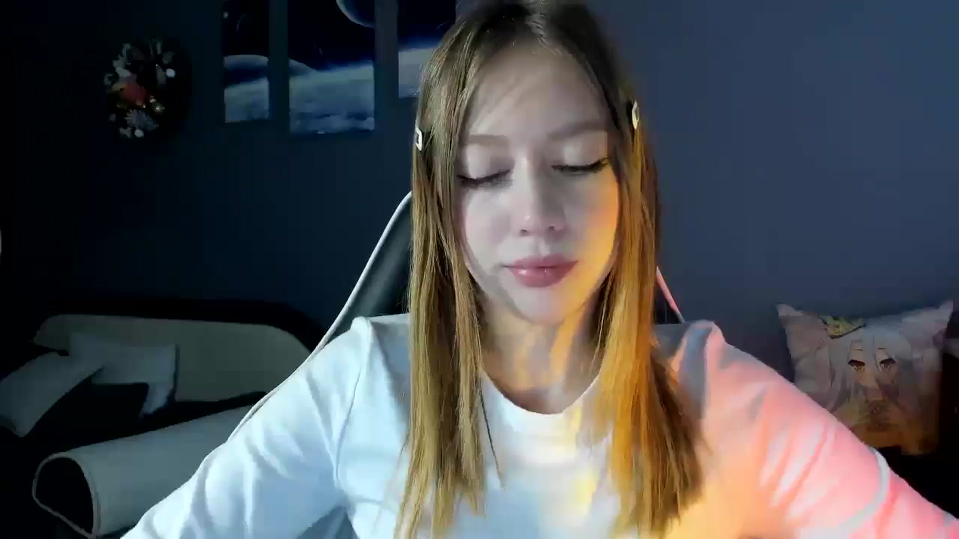 Gallery image thumbnail from RoboSasha's myfreecams stream on, 01/14/2025, 13:47 image 13 of 20
