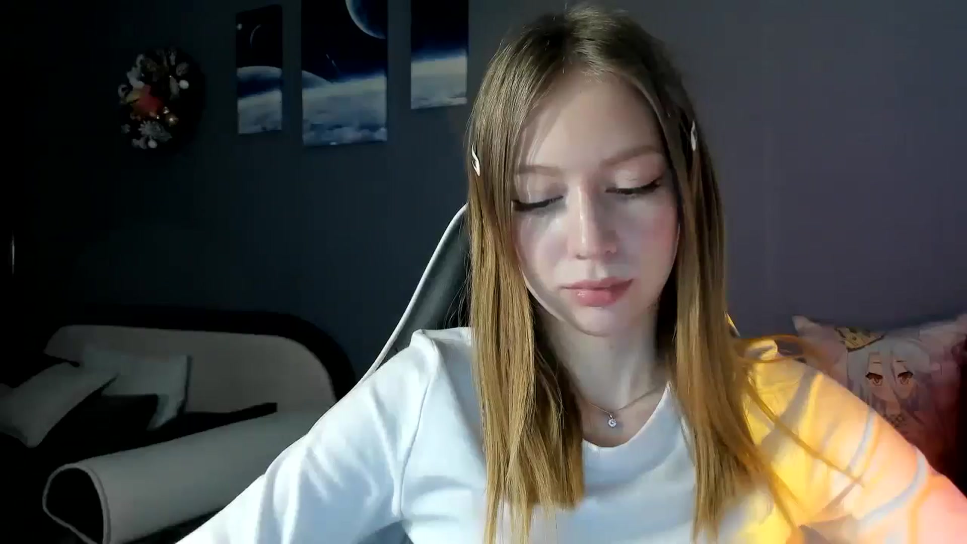 Gallery image thumbnail from RoboSasha's myfreecams stream on, 01/14/2025, 14:17 image 13 of 20