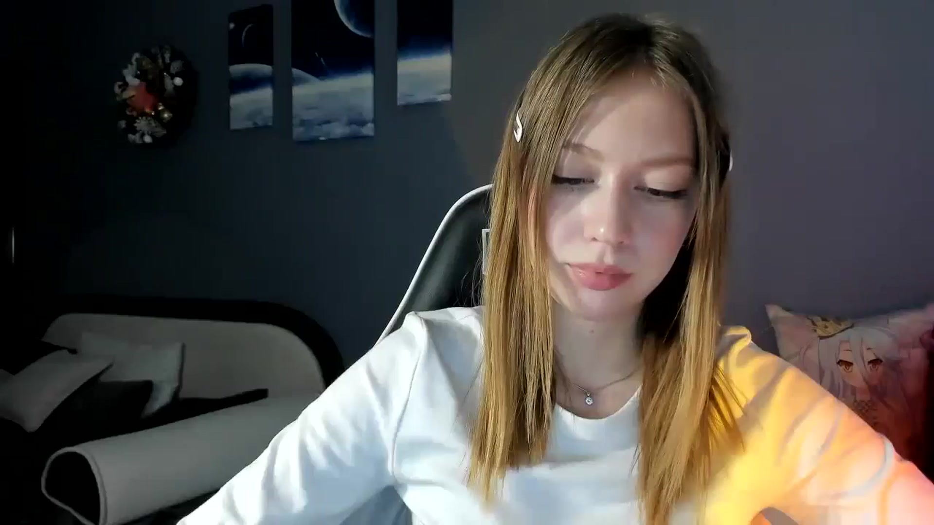 Gallery image thumbnail from RoboSasha's myfreecams stream on, 01/14/2025, 14:17 image 8 of 20