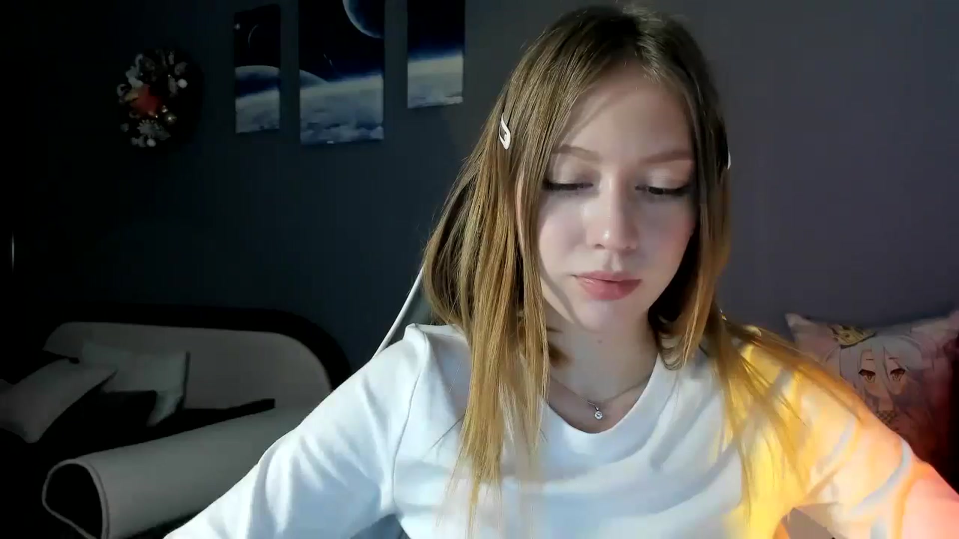 Gallery image thumbnail from RoboSasha's myfreecams stream on, 01/14/2025, 14:17 image 17 of 20