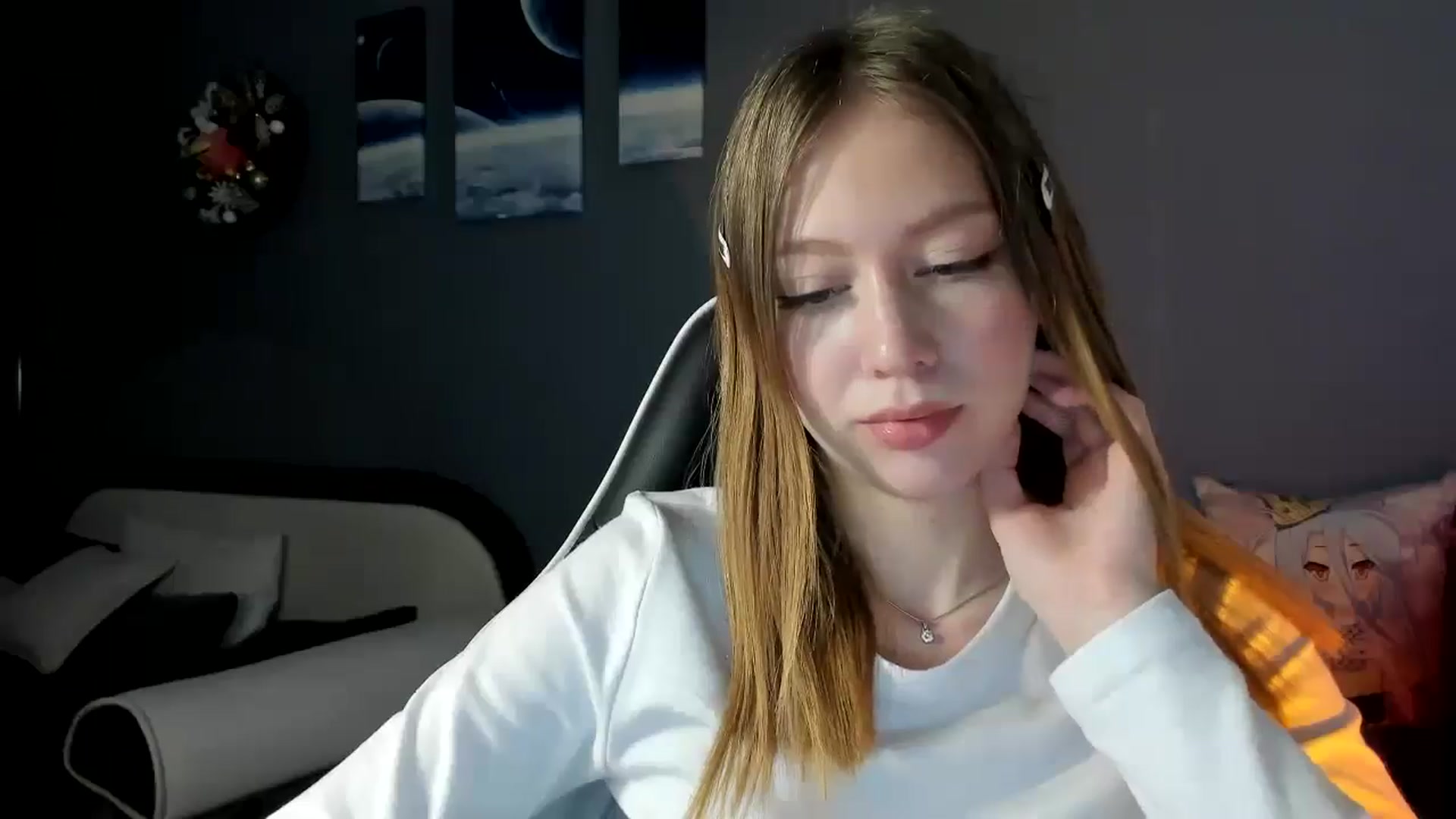Gallery image thumbnail from RoboSasha's myfreecams stream on, 01/14/2025, 14:17 image 11 of 20