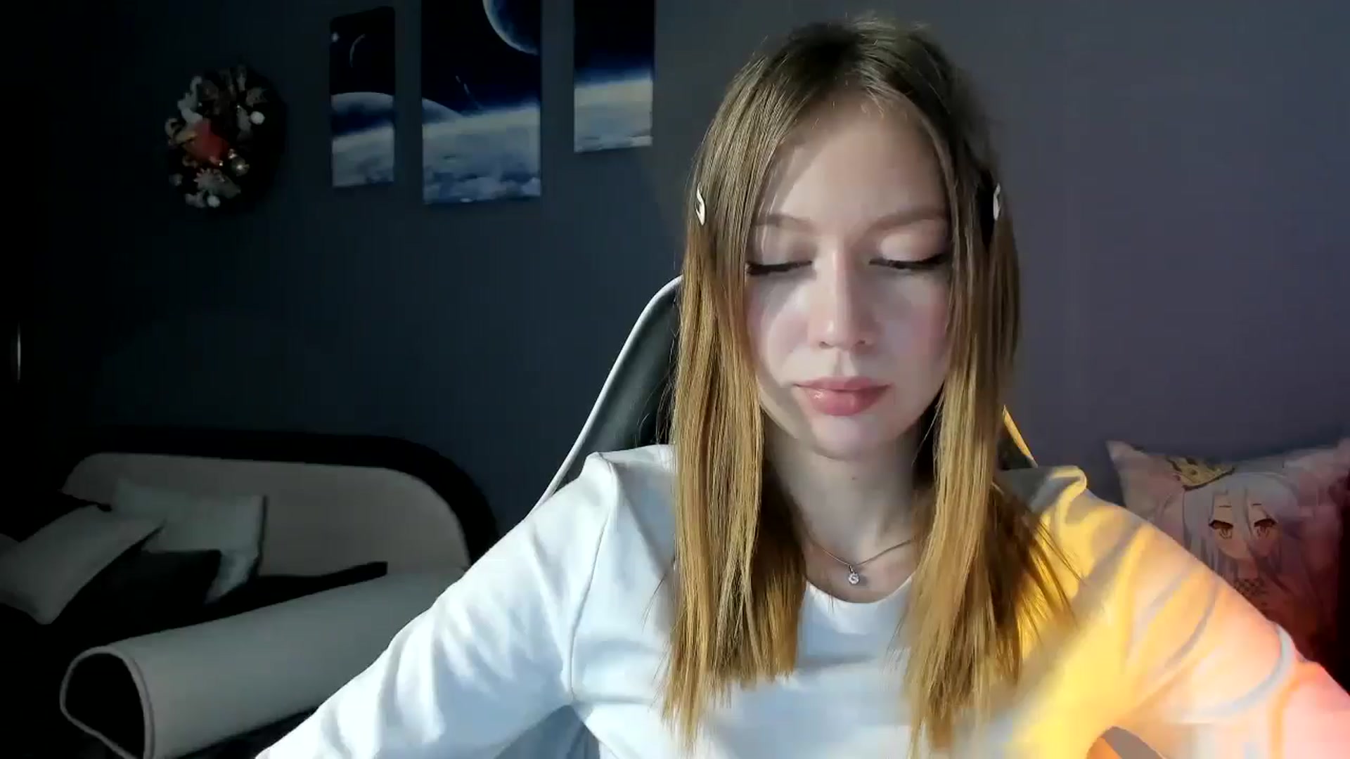 Gallery image thumbnail from RoboSasha's myfreecams stream on, 01/14/2025, 14:17 image 7 of 20