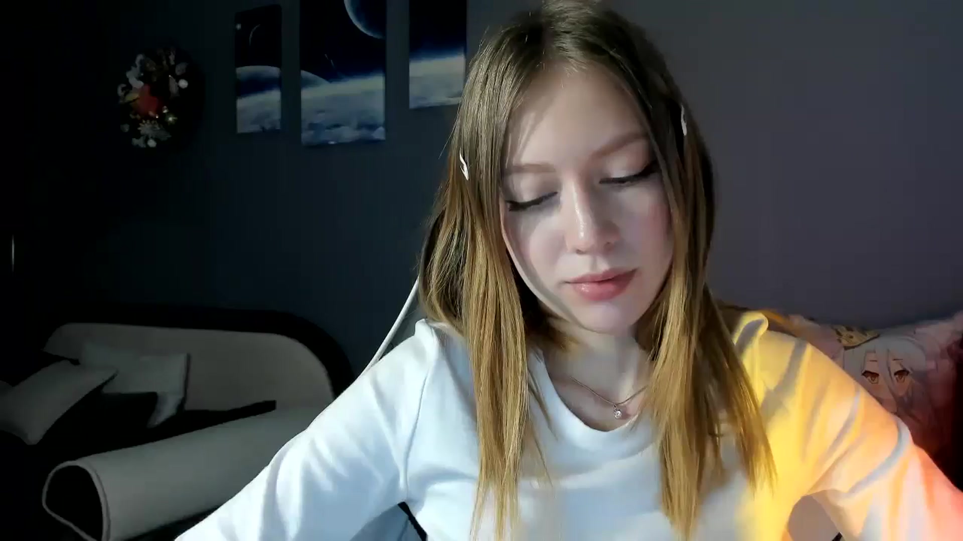 Gallery image thumbnail from RoboSasha's myfreecams stream on, 01/14/2025, 14:17 image 19 of 20