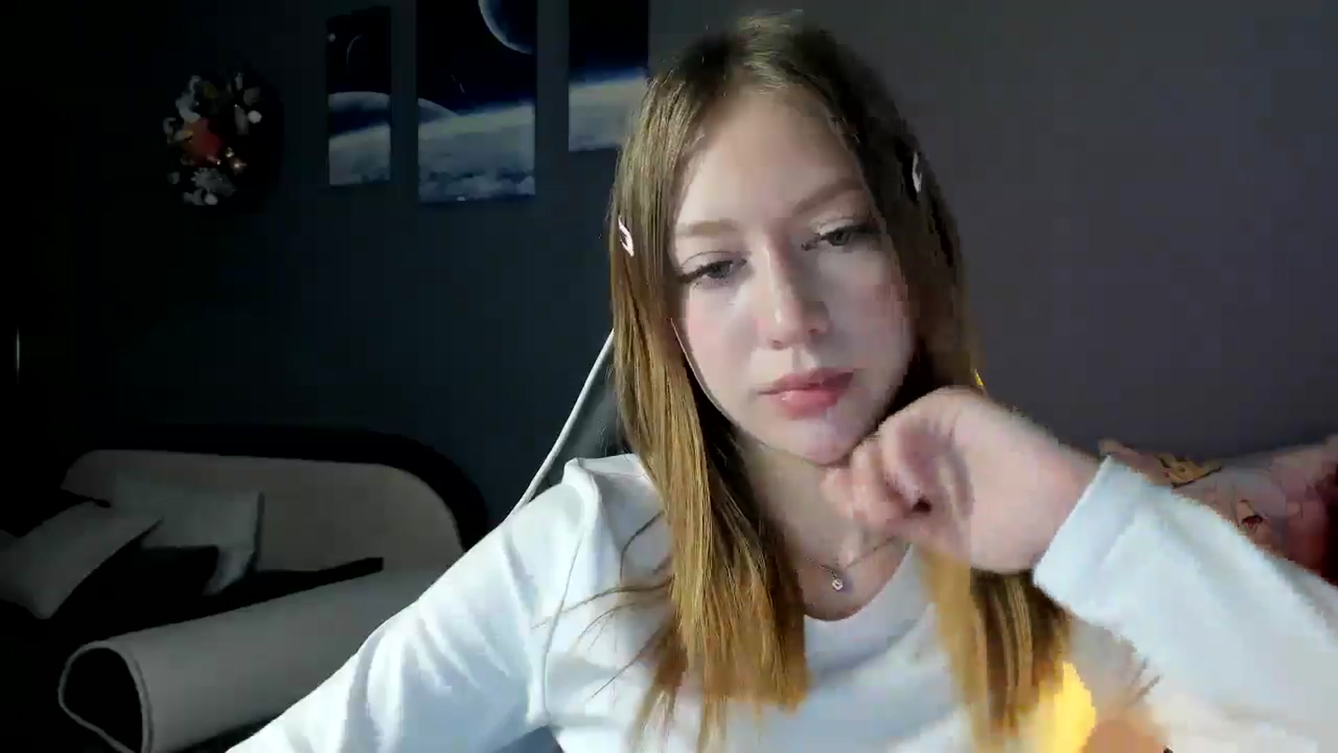 Gallery image thumbnail from RoboSasha's myfreecams stream on, 01/14/2025, 14:17 image 16 of 20