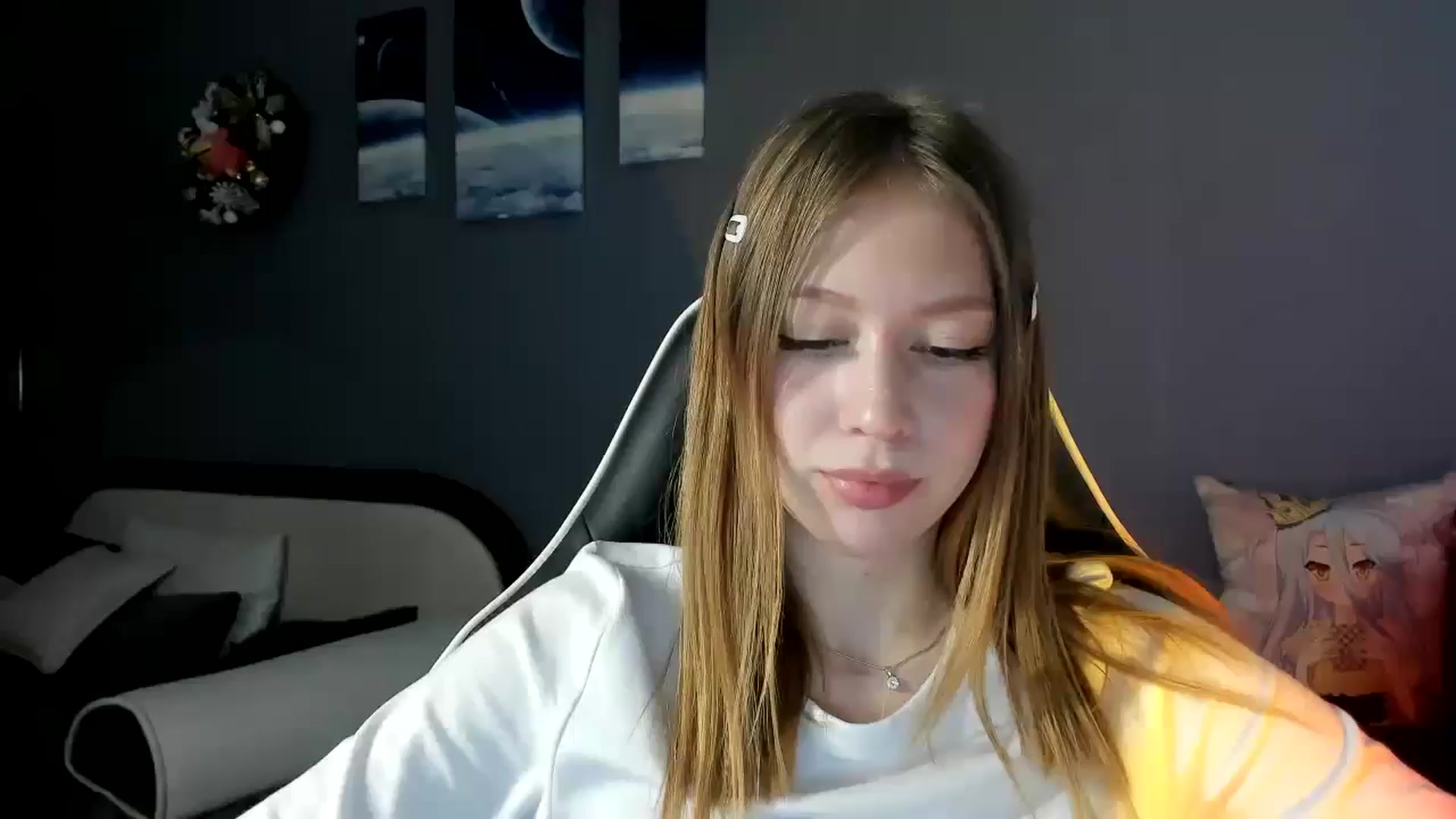 Gallery image thumbnail from RoboSasha's myfreecams stream on, 01/14/2025, 14:17 image 1 of 20