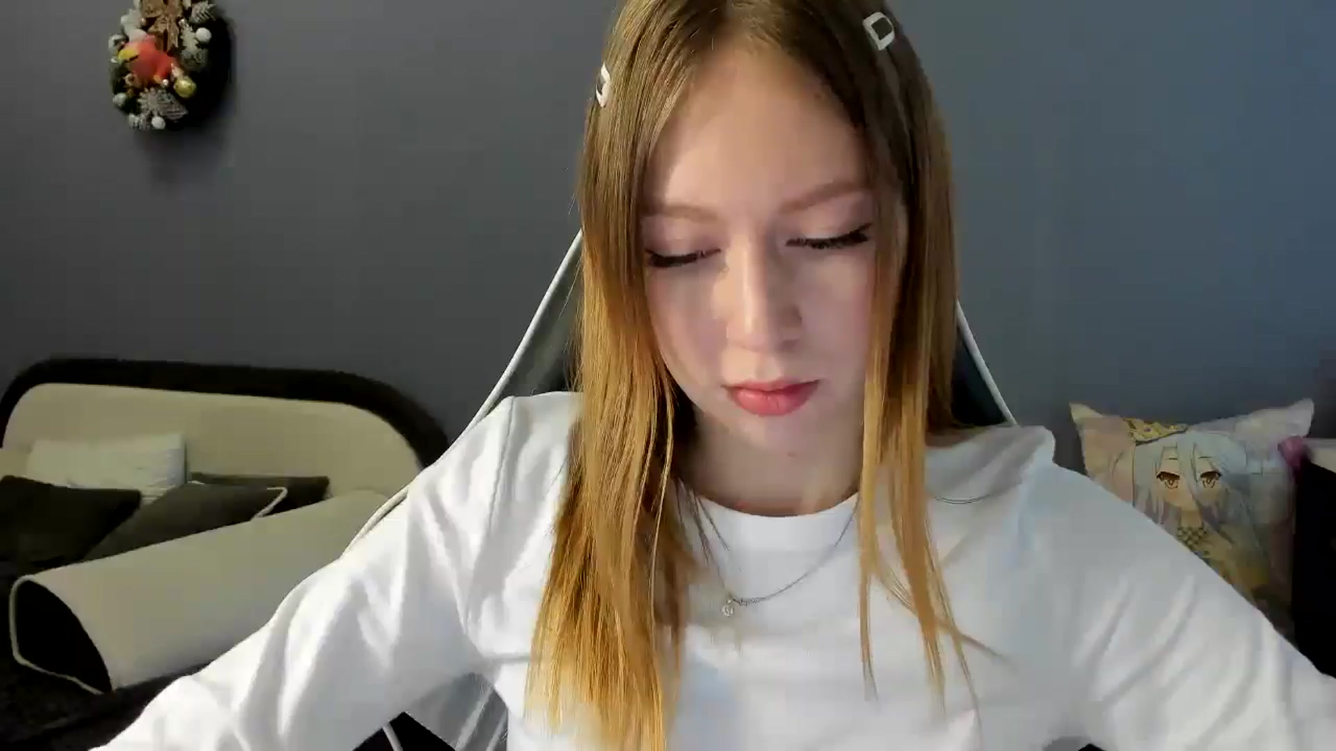 Gallery image thumbnail from RoboSasha's myfreecams stream on, 01/15/2025, 13:16 image 5 of 20