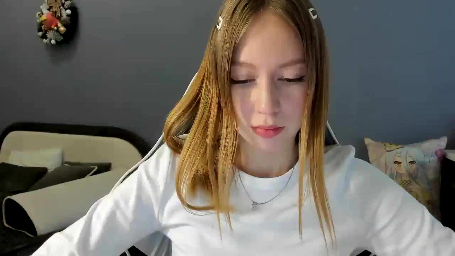 Gallery image thumbnail from RoboSasha's myfreecams stream on, 01/15/2025, 13:16 image 6 of 20