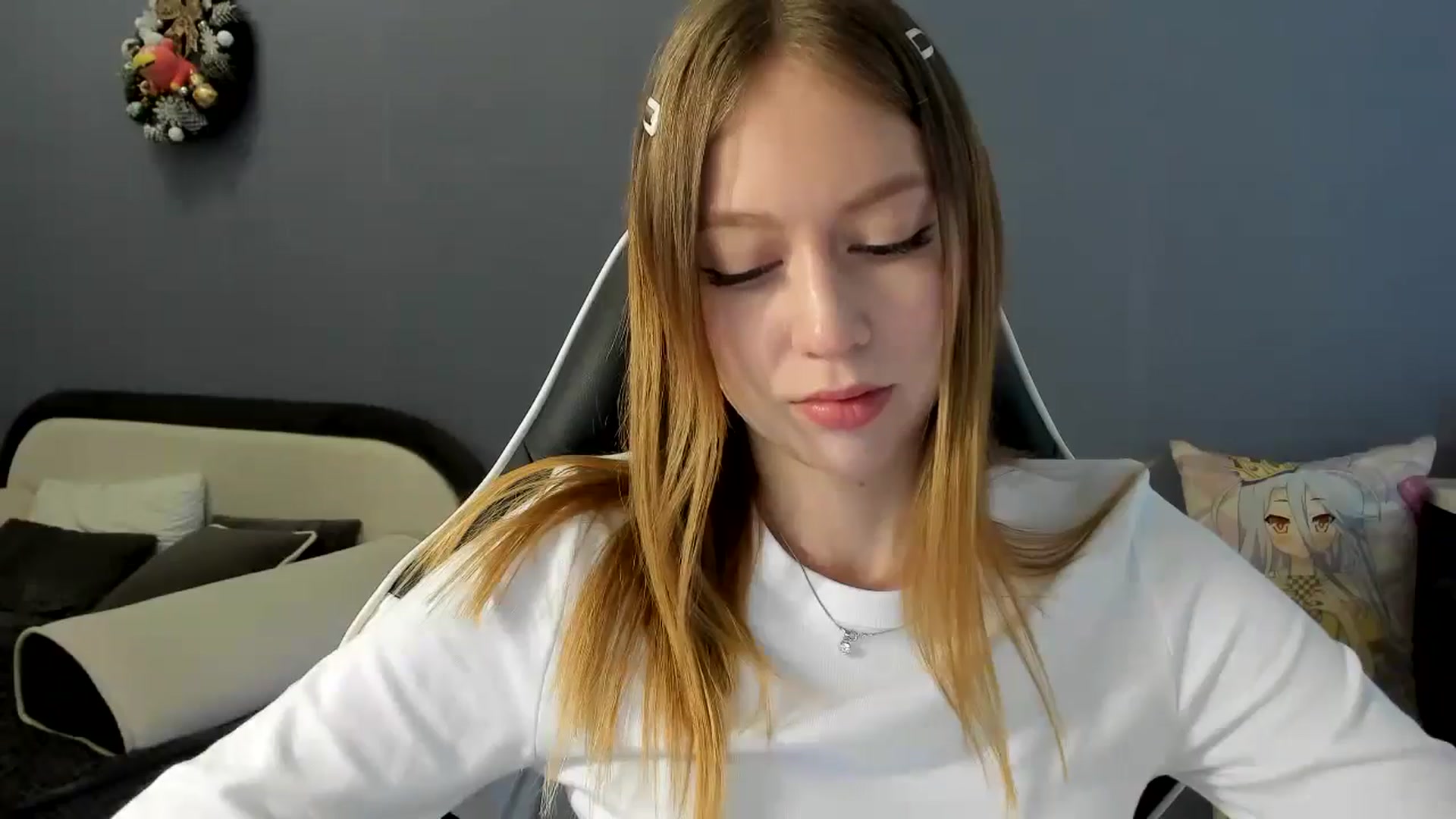 Gallery image thumbnail from RoboSasha's myfreecams stream on, 01/15/2025, 13:16 image 13 of 20