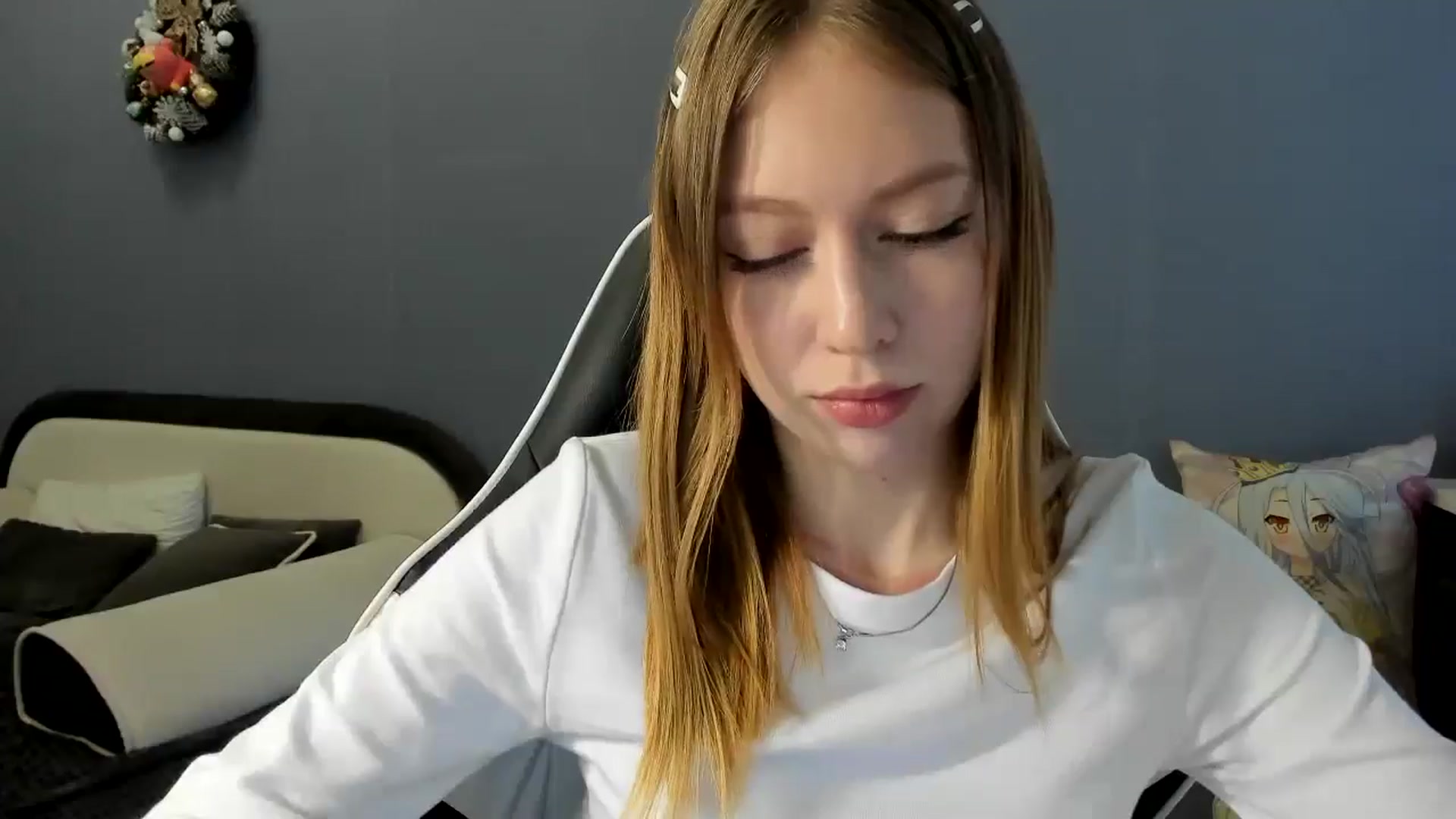 Gallery image thumbnail from RoboSasha's myfreecams stream on, 01/15/2025, 13:16 image 11 of 20