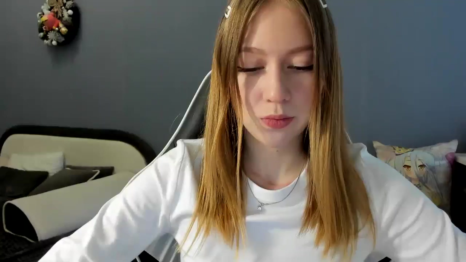 Gallery image thumbnail from RoboSasha's myfreecams stream on, 01/15/2025, 13:16 image 1 of 20