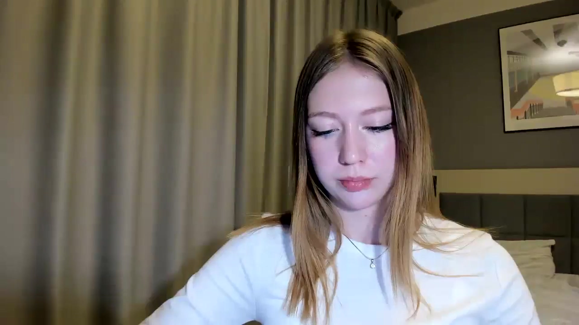 Gallery image thumbnail from RoboSasha's myfreecams stream on, 01/22/2025, 19:53 image 13 of 20
