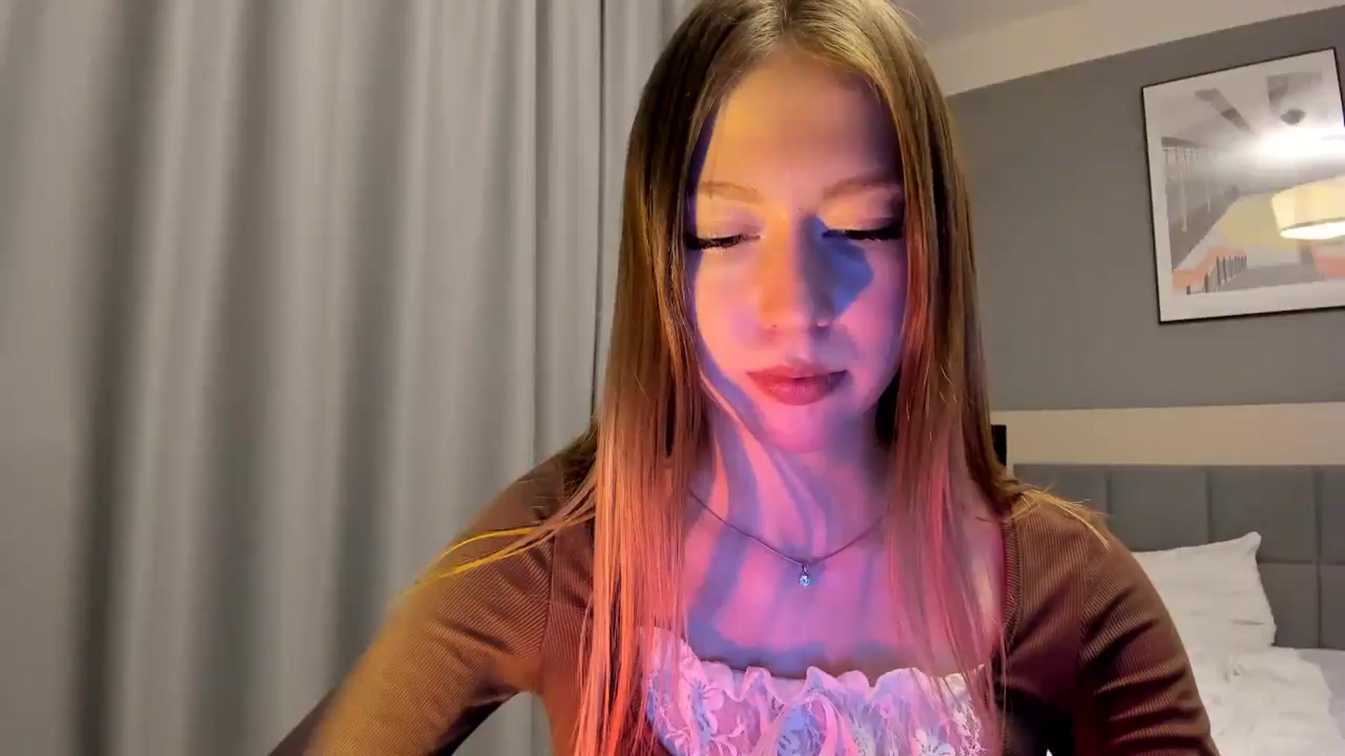 Gallery image thumbnail from RoboSasha's myfreecams stream on, 01/23/2025, 19:17 image 4 of 20
