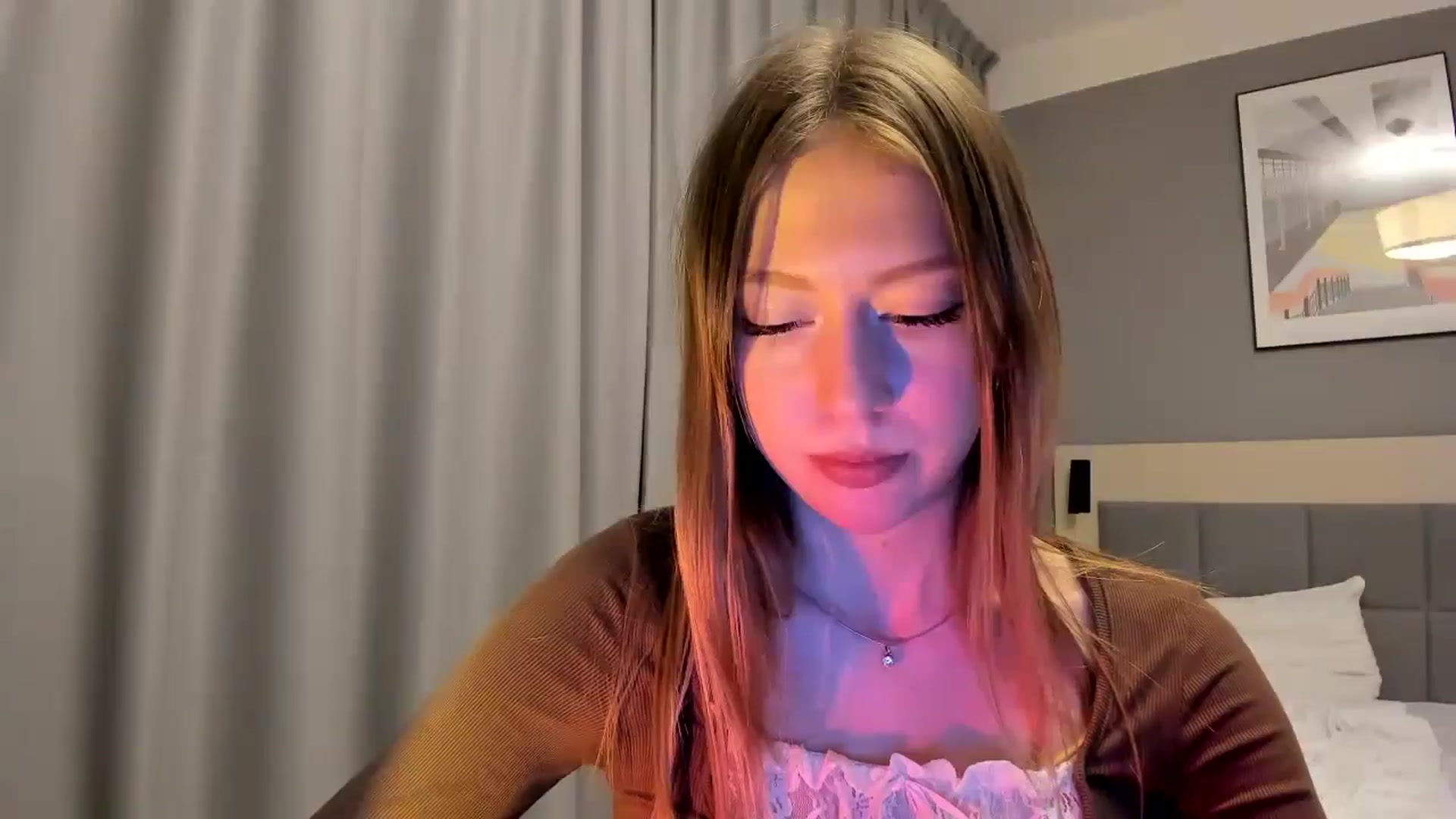 Gallery image thumbnail from RoboSasha's myfreecams stream on, 01/23/2025, 19:17 image 17 of 20