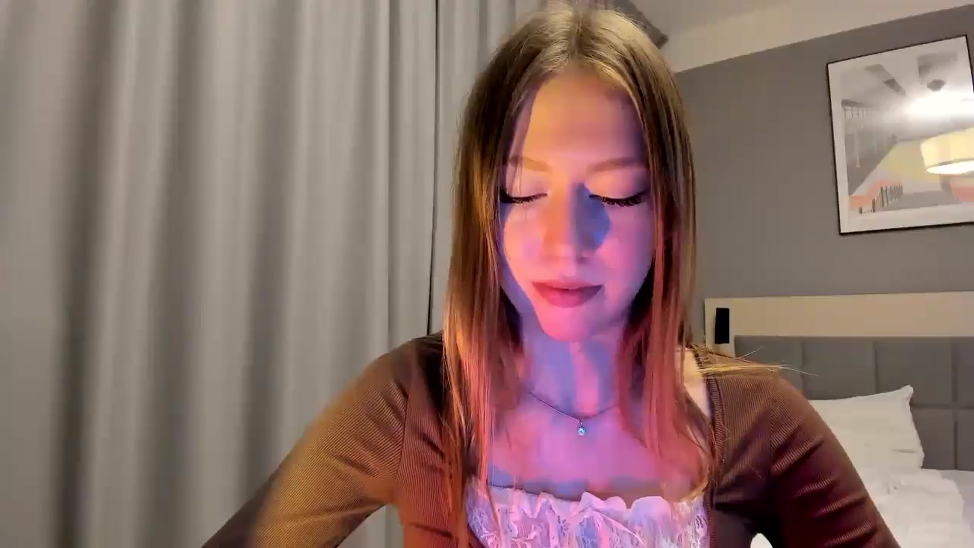Gallery image thumbnail from RoboSasha's myfreecams stream on, 01/23/2025, 19:17 image 19 of 20