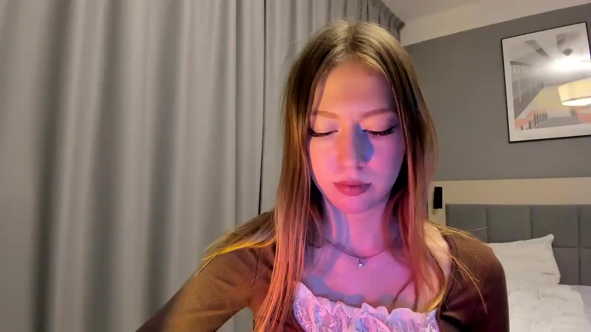 Gallery image thumbnail from RoboSasha's myfreecams stream on, 01/23/2025, 19:17 image 13 of 20