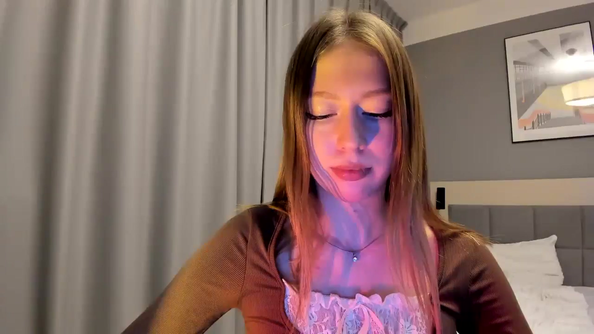 Gallery image thumbnail from RoboSasha's myfreecams stream on, 01/23/2025, 19:17 image 8 of 20
