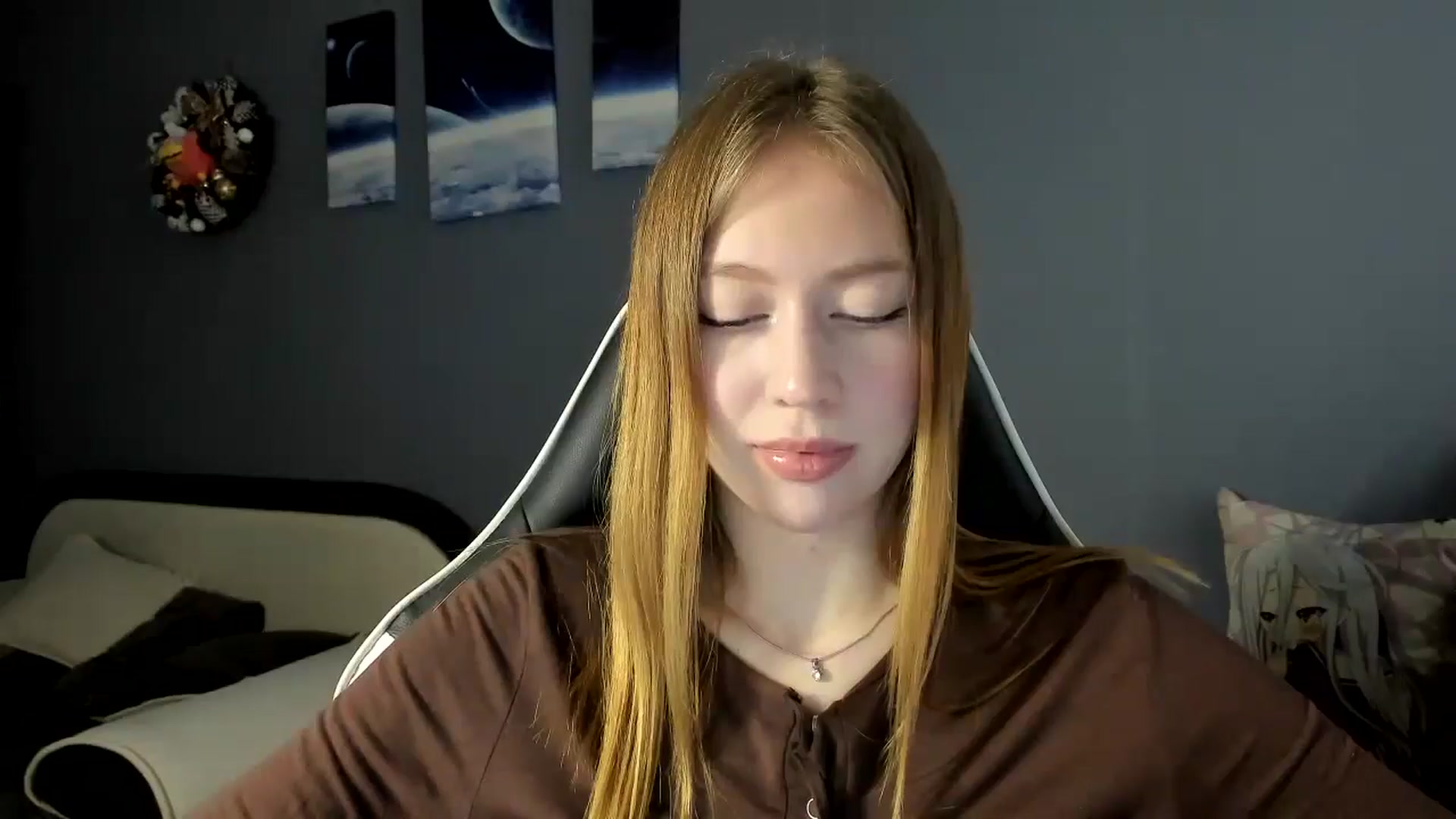 Gallery image thumbnail from RoboSasha's myfreecams stream on, 01/31/2025, 14:11 image 17 of 20