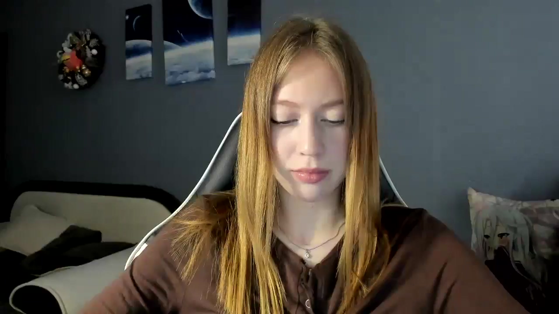Gallery image thumbnail from RoboSasha's myfreecams stream on, 01/31/2025, 14:11 image 15 of 20