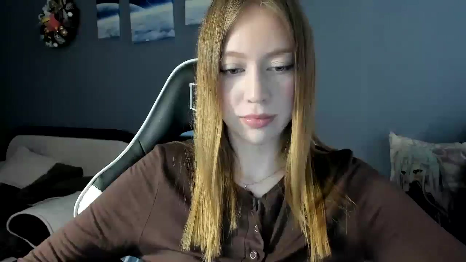 Gallery image thumbnail from RoboSasha's myfreecams stream on, 01/31/2025, 14:11 image 10 of 20
