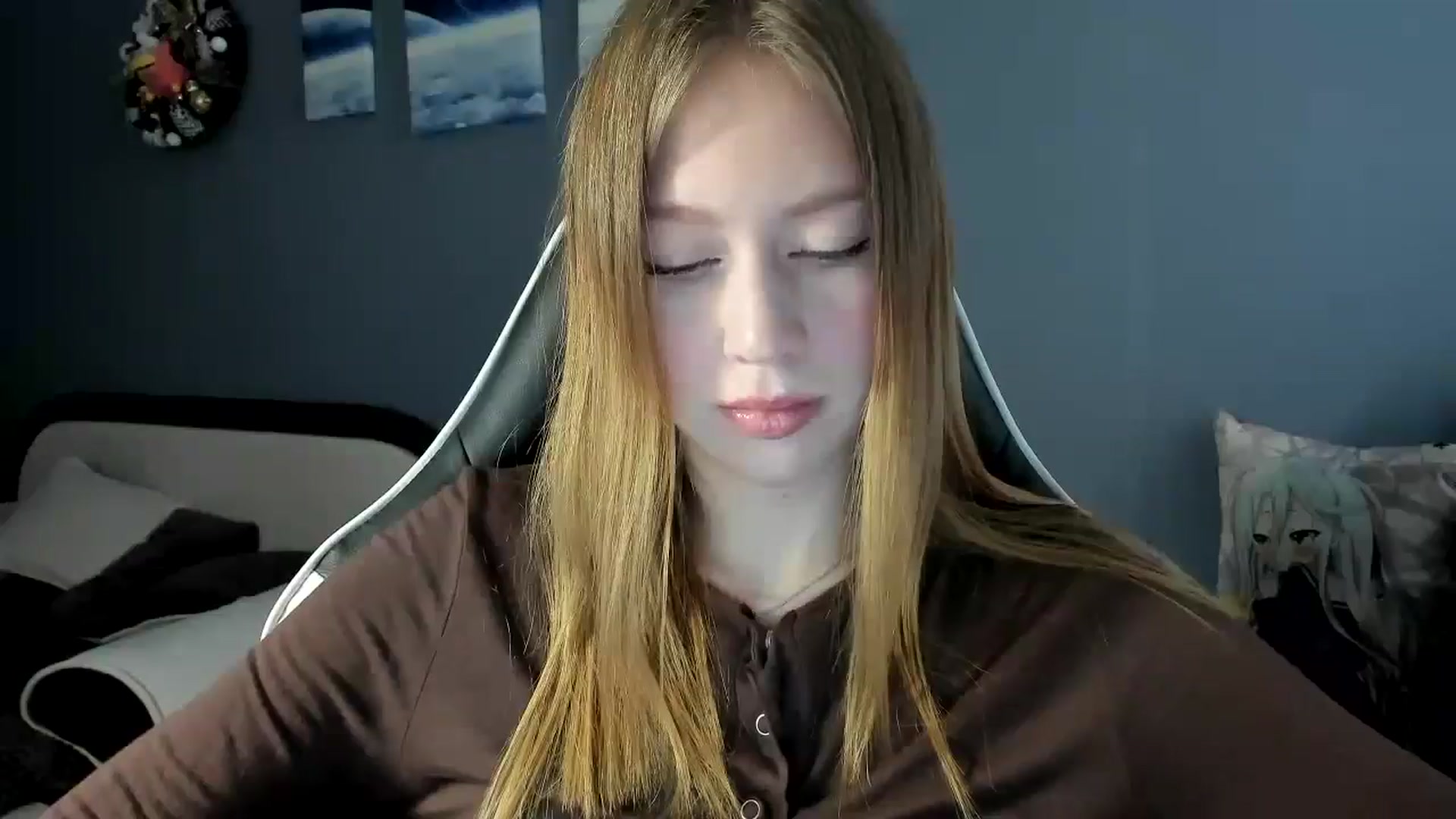Gallery image thumbnail from RoboSasha's myfreecams stream on, 01/31/2025, 14:11 image 7 of 20