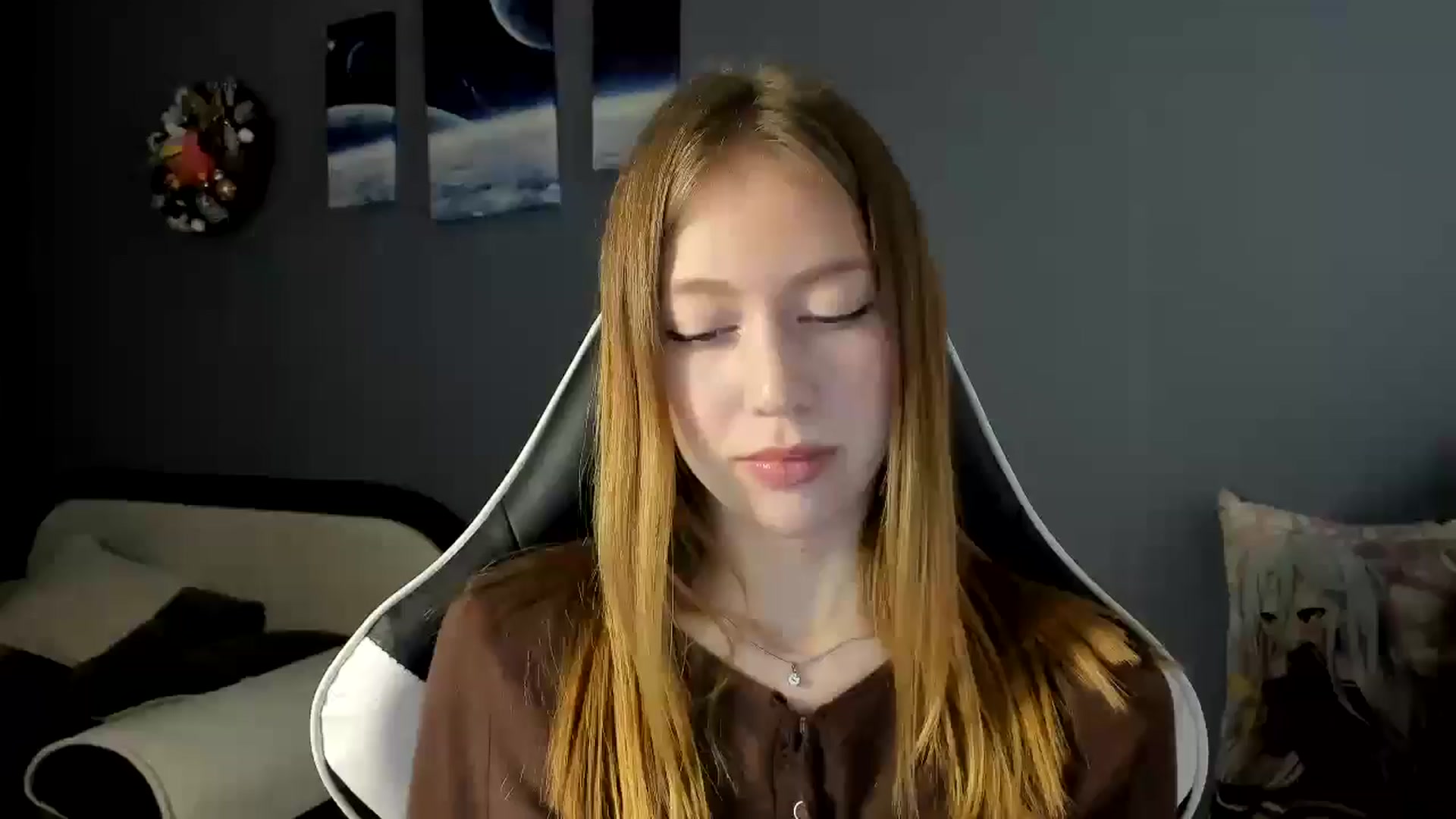 Gallery image thumbnail from RoboSasha's myfreecams stream on, 01/31/2025, 14:11 image 16 of 20