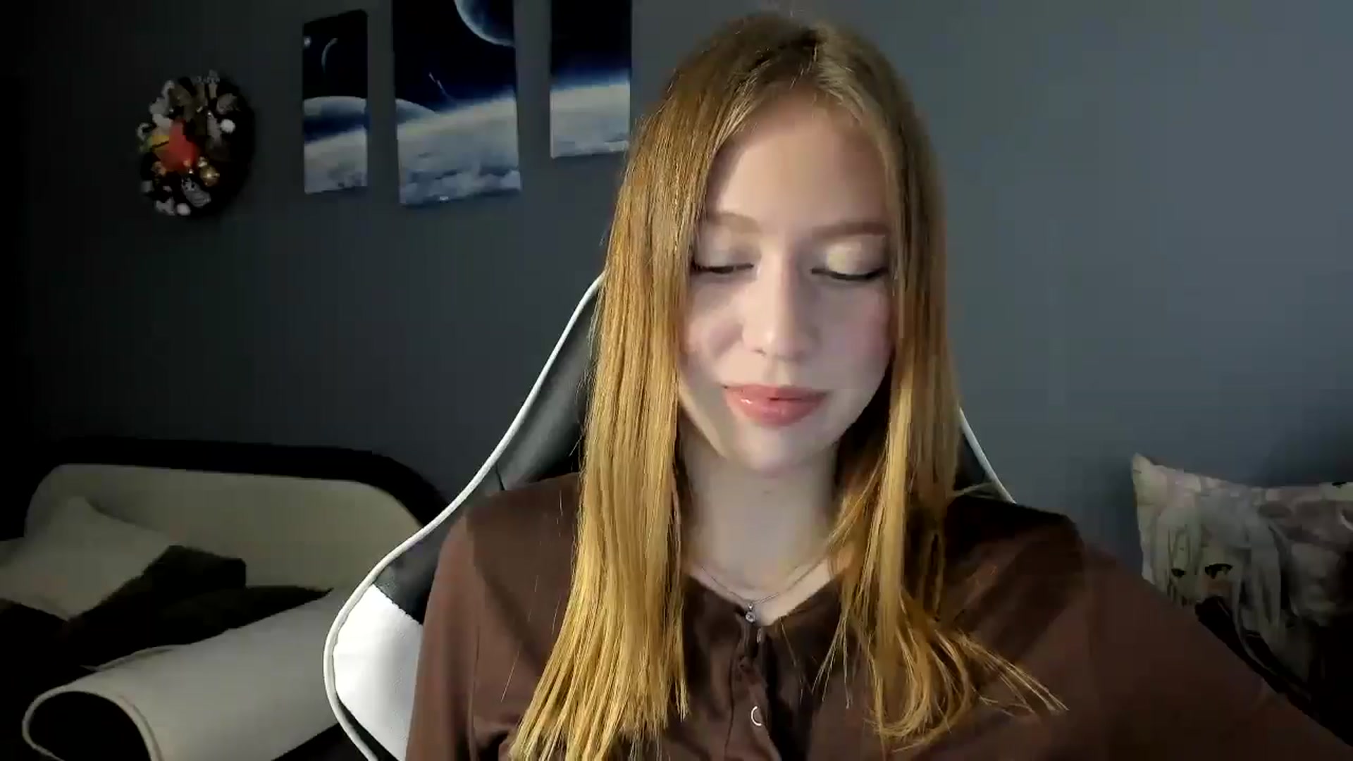 Gallery image thumbnail from RoboSasha's myfreecams stream on, 01/31/2025, 14:11 image 13 of 20