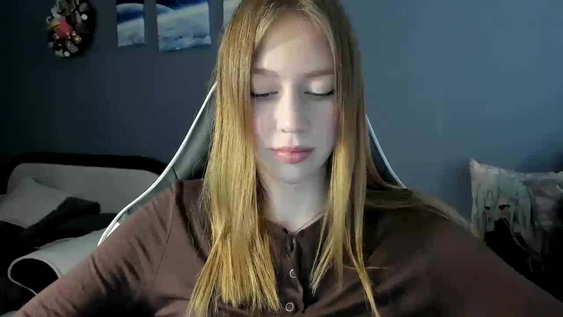 Gallery image thumbnail from RoboSasha's myfreecams stream on, 01/31/2025, 14:11 image 6 of 20