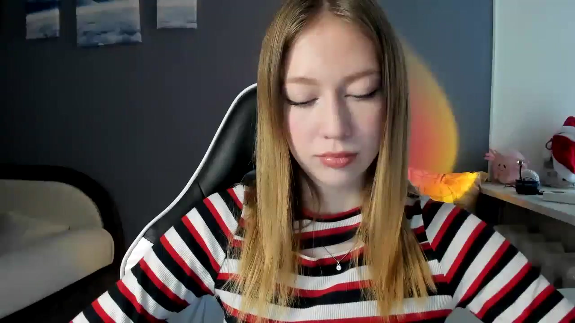 Gallery image thumbnail from RoboSasha's myfreecams stream on, 02/03/2025, 14:36 image 11 of 20