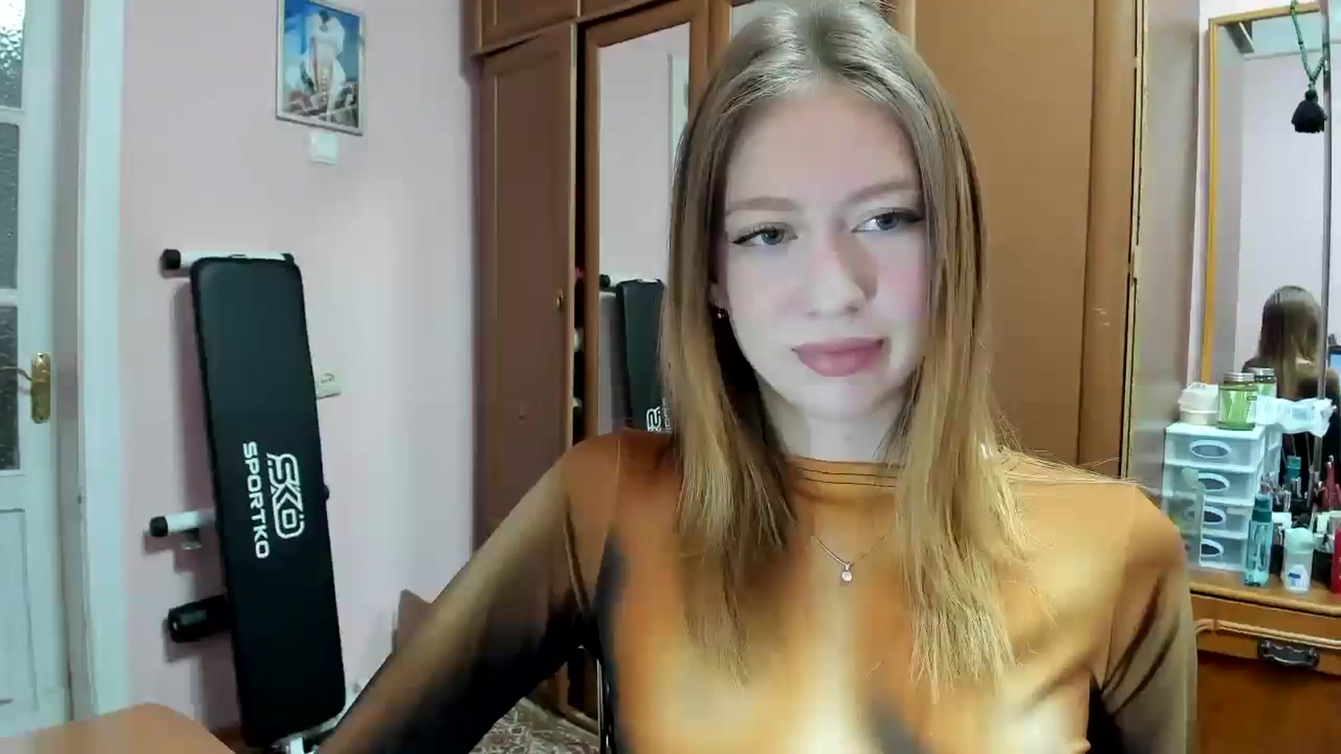 Gallery image thumbnail from RoboSasha's myfreecams stream on, 02/06/2025, 13:03 image 11 of 20