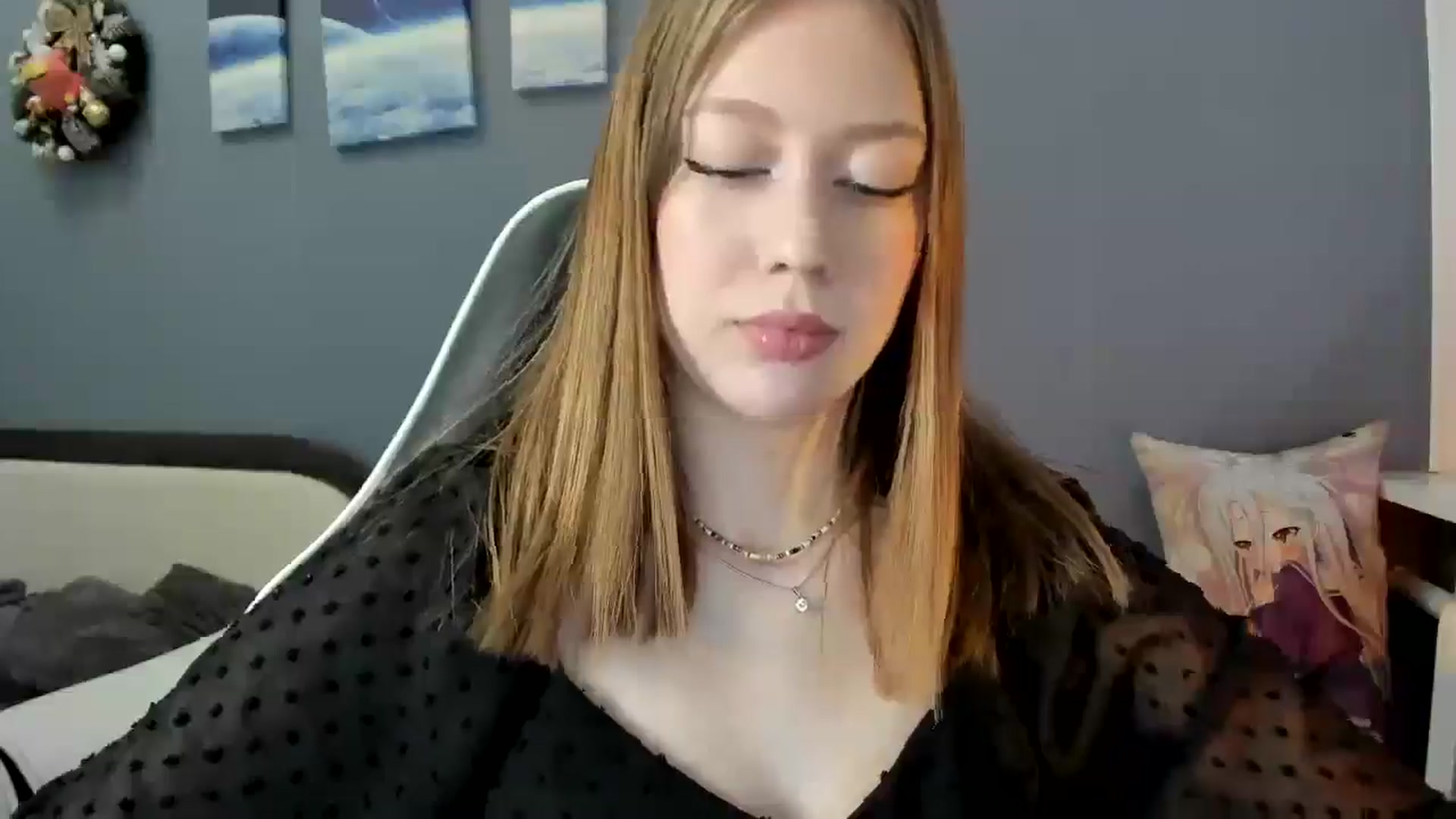 Gallery image thumbnail from RoboSasha's myfreecams stream on, 02/10/2025, 15:02 image 18 of 20