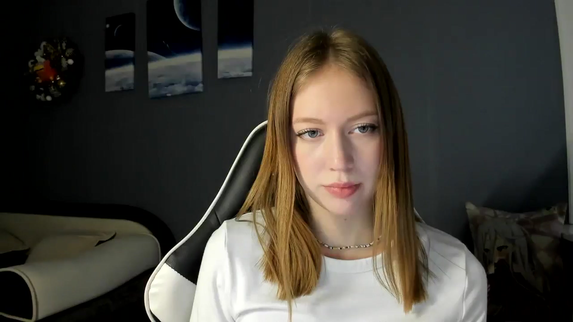 Gallery image thumbnail from RoboSasha's myfreecams stream on, 02/17/2025, 16:32 image 3 of 20