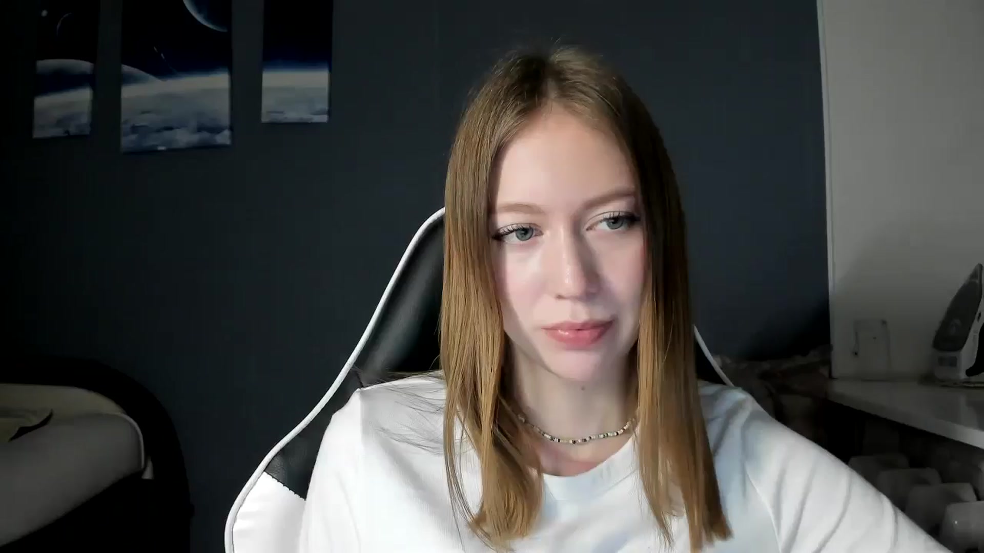 Gallery image thumbnail from RoboSasha's myfreecams stream on, 02/17/2025, 16:32 image 14 of 20