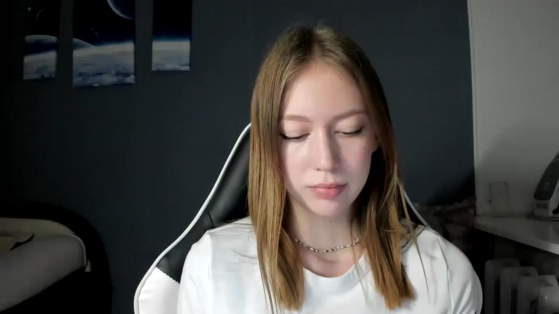 Gallery image thumbnail from RoboSasha's myfreecams stream on, 02/17/2025, 16:32 image 17 of 20