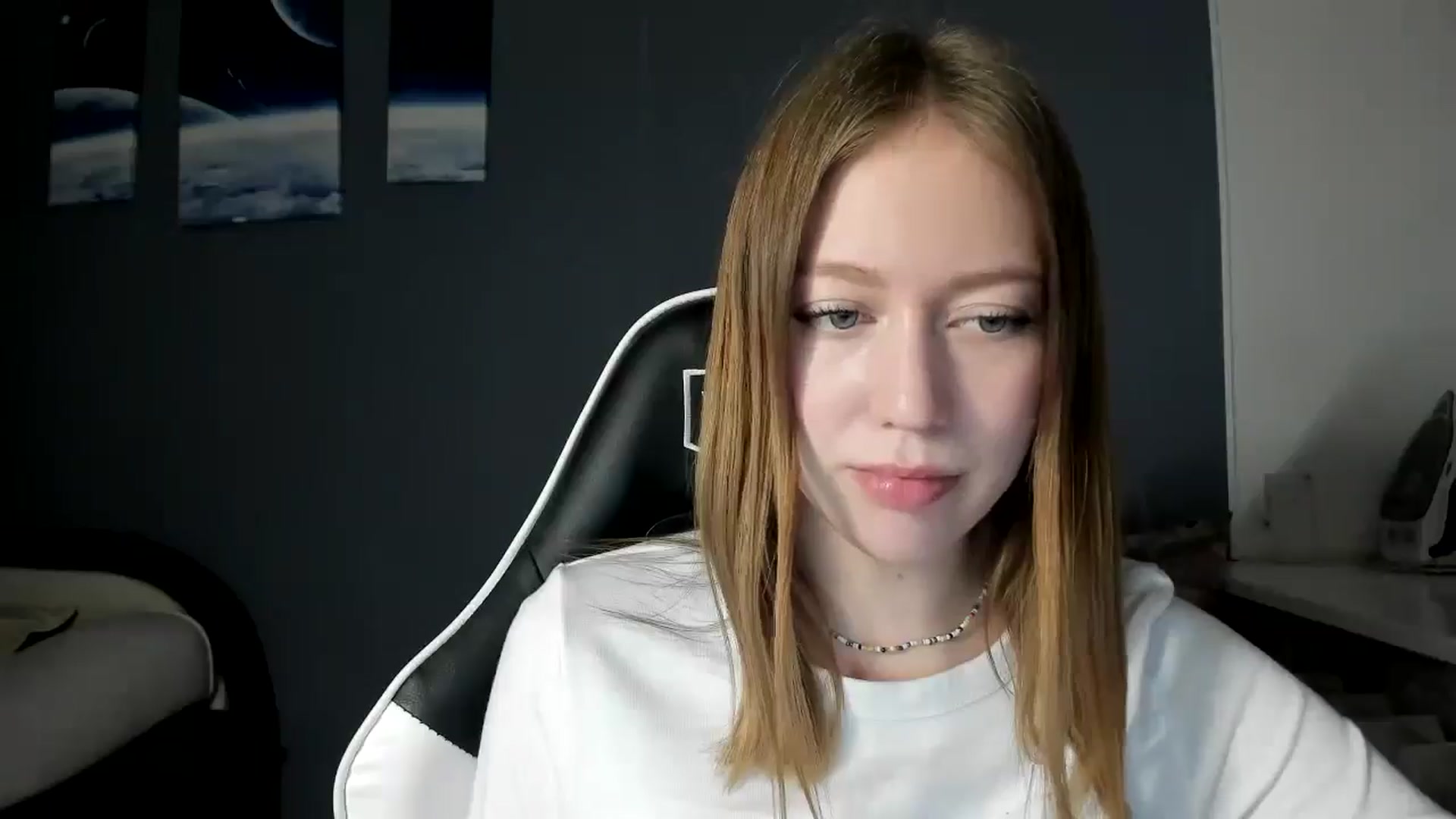 Gallery image thumbnail from RoboSasha's myfreecams stream on, 02/17/2025, 16:32 image 13 of 20