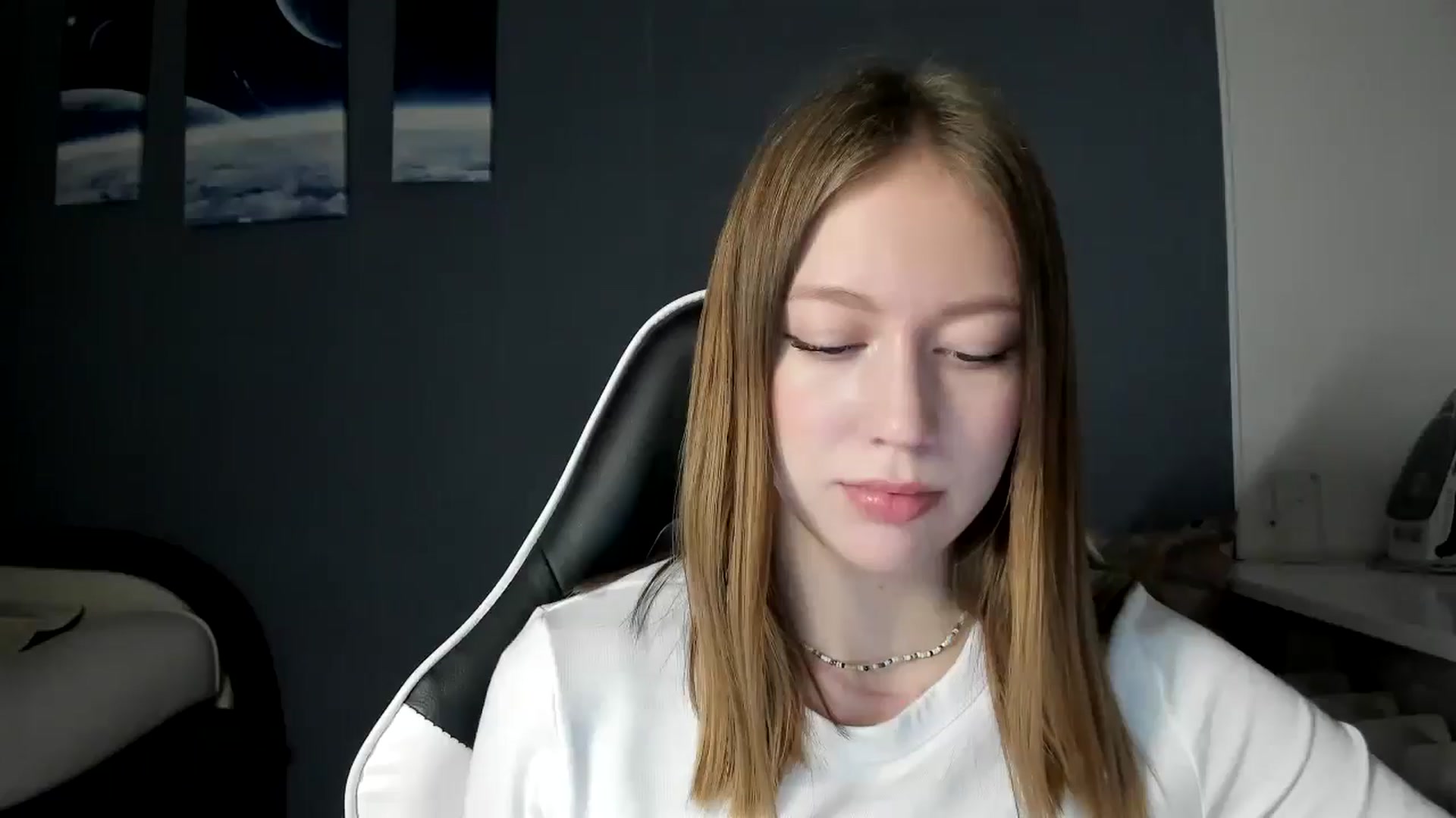 Gallery image thumbnail from RoboSasha's myfreecams stream on, 02/17/2025, 16:32 image 9 of 20