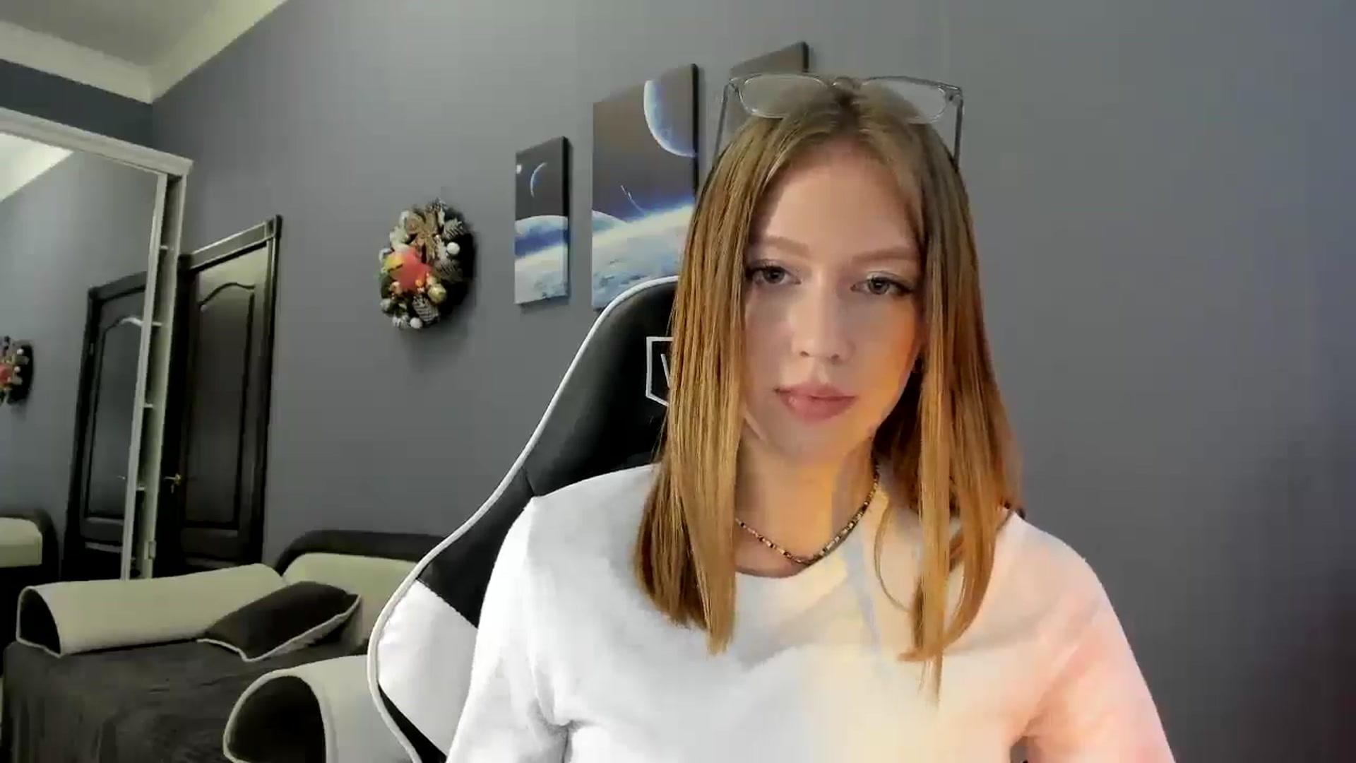 Gallery image thumbnail from RoboSasha's myfreecams stream on, 02/27/2025, 14:28 image 19 of 20